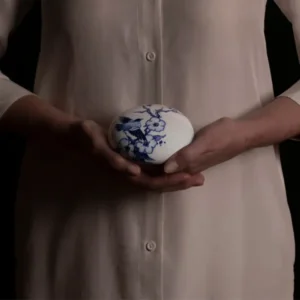 Royal Delft Memento Blue Pebble Free as a Bird mini urn hand