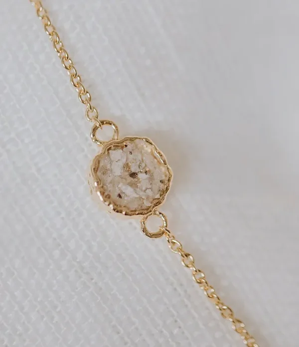 Round as armband / assieraad goud