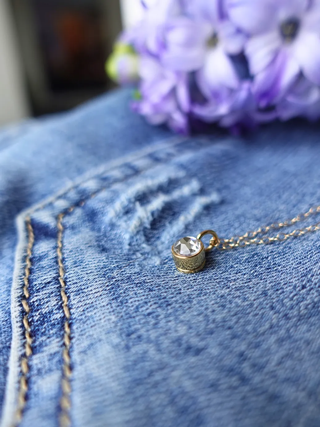 Birthstone ashanger / assieraad april diamant goud model