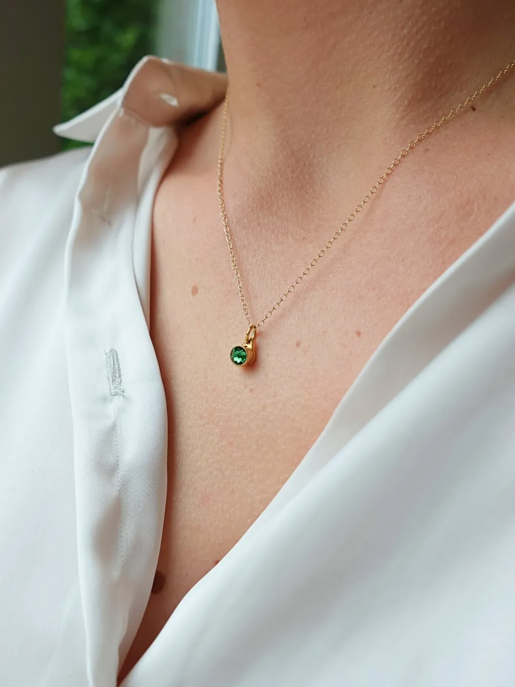 Birthstone ashanger / assieraad augustus groene peridoot goud model