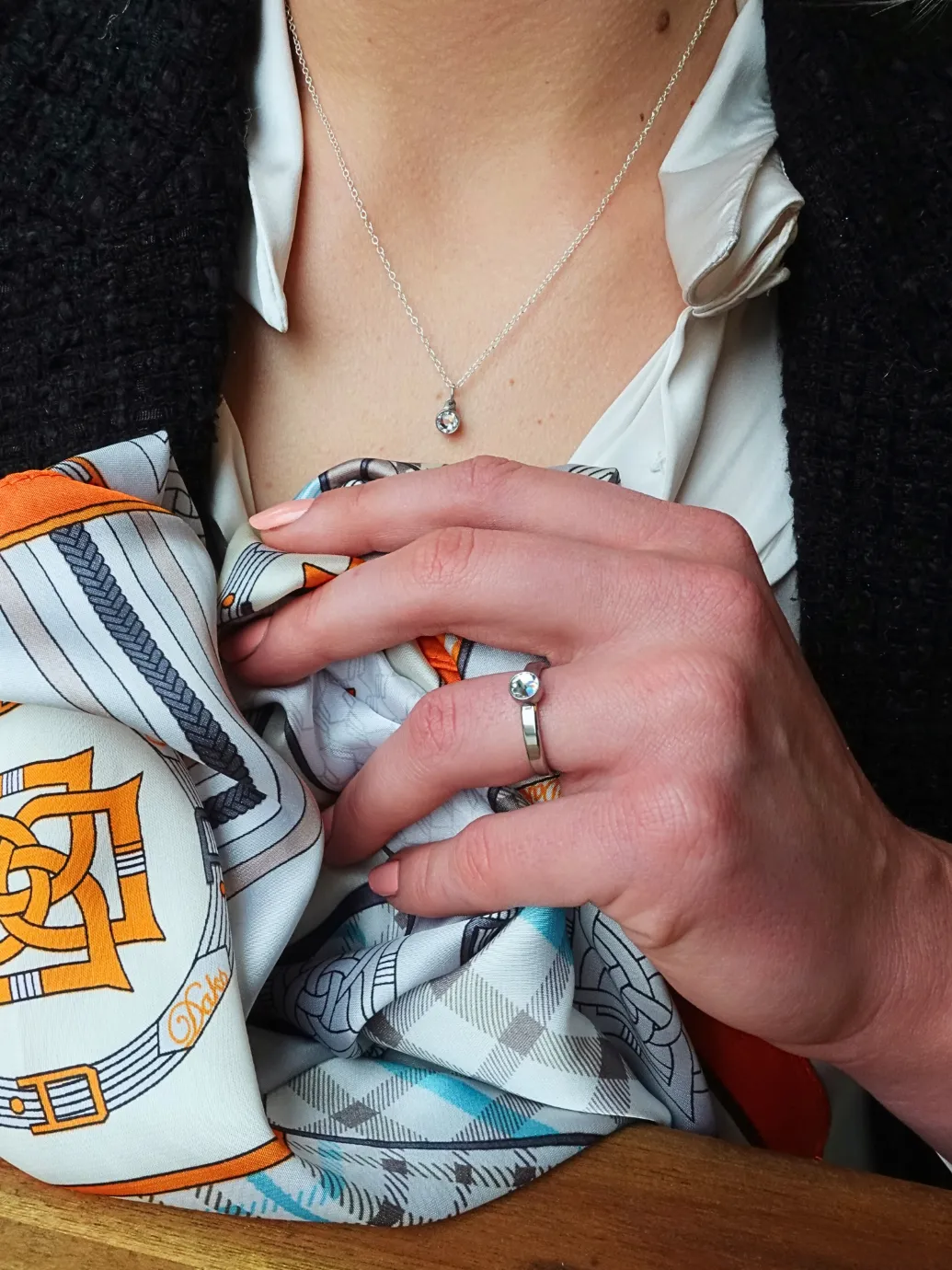 Birthstone ashanger / assieraad april diamant edelstaal model