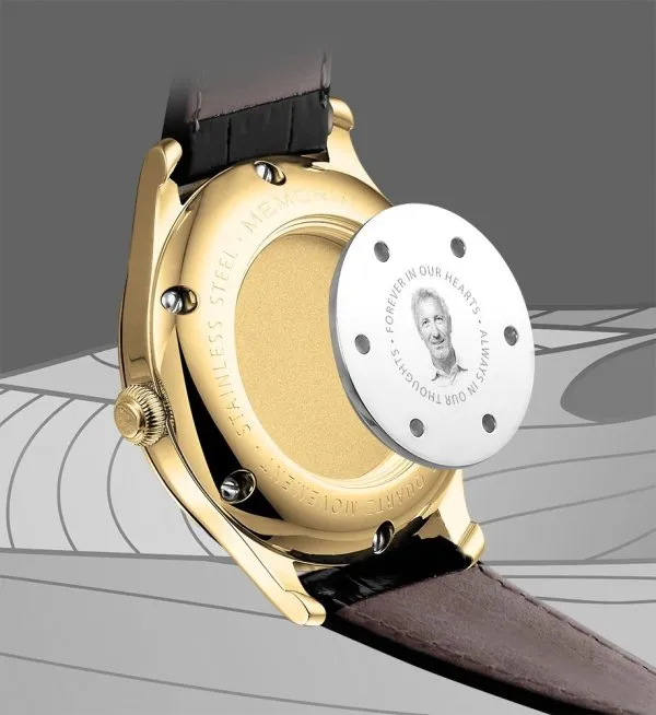 Memoria as gedenkhorloge Lux Gold achterzijde