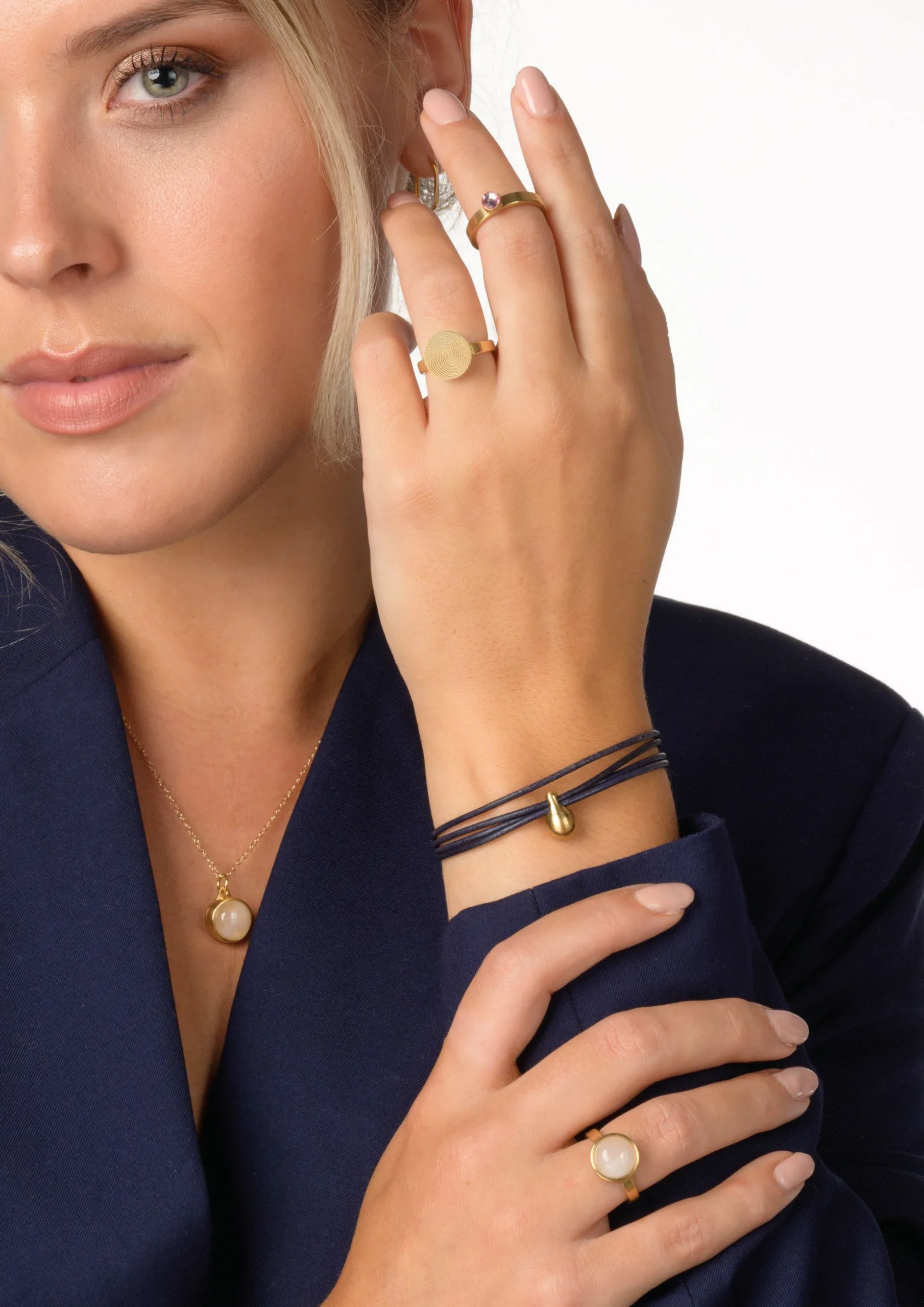 Gravierbarer Asche Ring / Ascheschmuck Vergoldet model